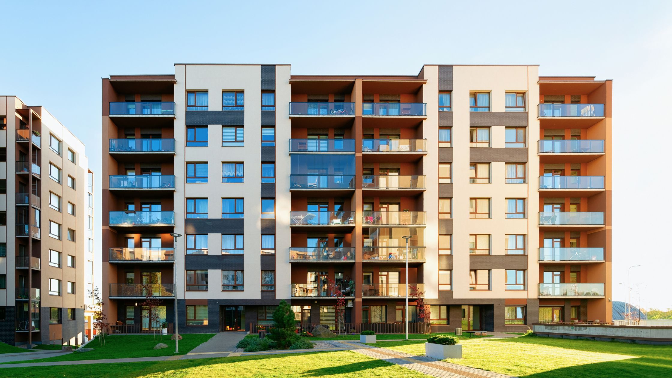 Real Estate Syndication Pros and Cons